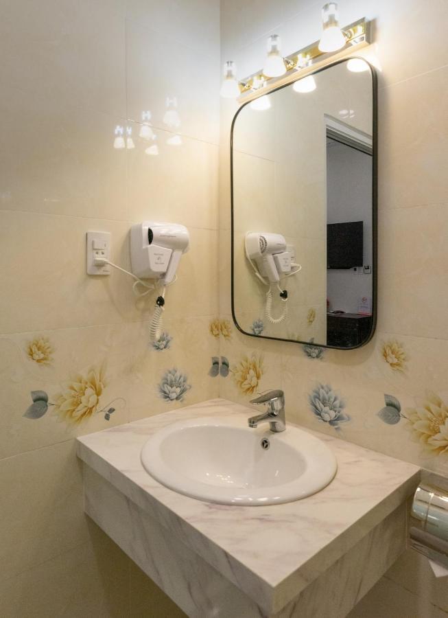 Khách sạn A 2*
